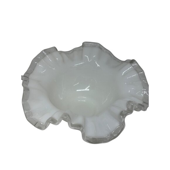 VTG Fenton White Silver Crest Milk Glass Ruffled Console Bowl 7"x3" Centerpiece - Picture 5 of 7